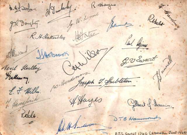 Signatures of ETS Course 174B at RAFC Cranwell who were photographed in Jun 1940.